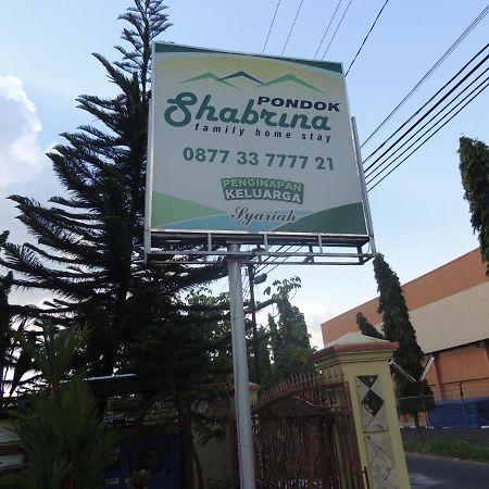 Shabrina Homestay Syariah Kalasan Ngoại thất bức ảnh